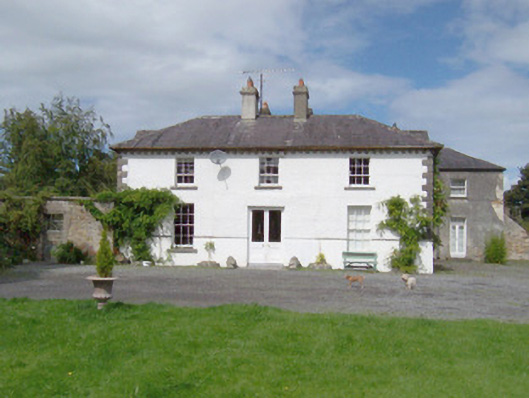 Foto perwakilan Longford House, Chapel Street, pada rekaman NIAH 32401909.