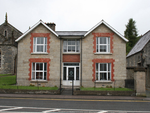 Foto perwakilan Presbyterian Manse, Cavan, pada rekaman NIAH 40000085.
