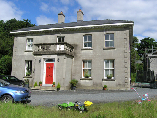 Foto perwakilan presbytery/parochial/curate's house, CLONDRAGAN · NIAH 40402108, CLONDRAGAN, pada rekaman NIAH 40402108.