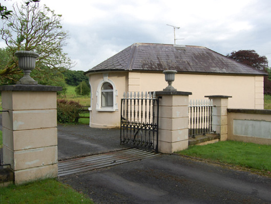 Foto perwakilan gate lodge, KEVIT UPPER OR CASTLECOSBY · NIAH 40402511, Crossdoney, pada rekaman NIAH 40402511.