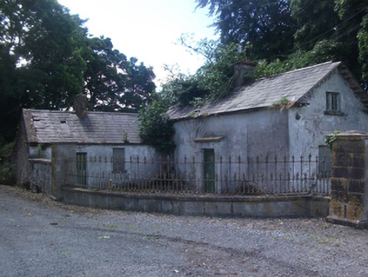 Foto perwakilan gate lodge, FORTLAND · NIAH 40403807, FORTLAND, pada rekaman NIAH 40403807.