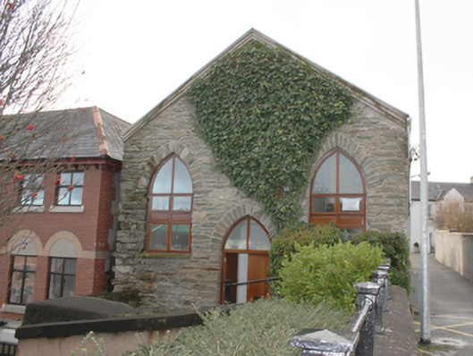 Foto perwakilan Cullinane Steele Architects; A. H. N. W, Letterkenny, pada rekaman NIAH 40503157.