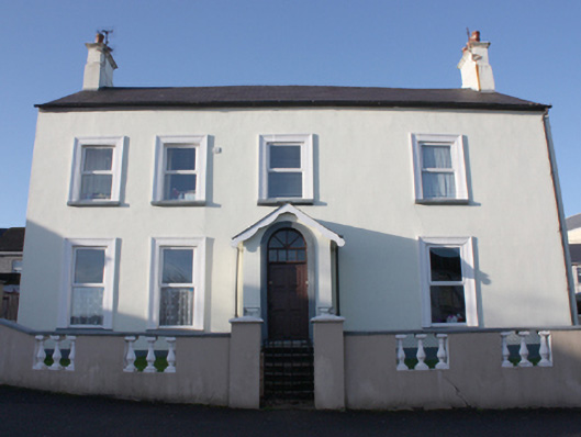 Foto perwakilan Rosemount House, Letterkenny, pada rekaman NIAH 40504072.