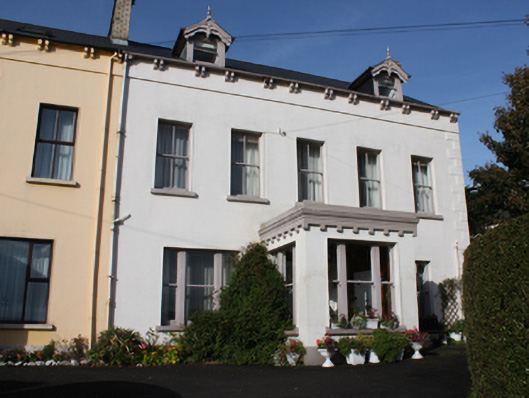 Foto perwakilan house, St. Columb’s Terrace, Bath Terrace · NIAH 40809043, Moville, pada rekaman NIAH 40809043.