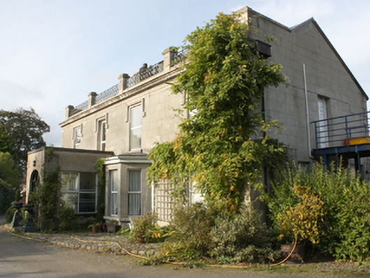 Foto perwakilan Millfield House, Buncrana, pada rekaman NIAH 40815034.