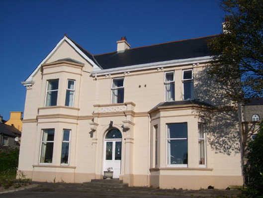 Foto perwakilan Kilbarron House, Ballyshannon, pada rekaman NIAH 40852047.