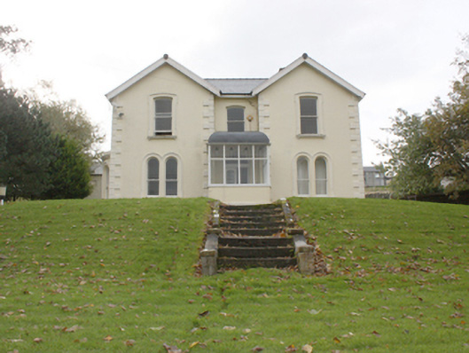 Foto perwakilan Lisfannon Presbyterian Manse, Burt, pada rekaman NIAH 40904721.