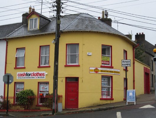Foto perwakilan house, Market Square, Henry Street · NIAH 41308037, Castleblayney, pada rekaman NIAH 41308037.