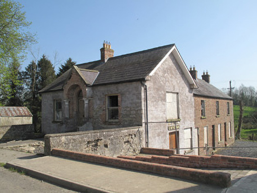 Foto perwakilan O. McKenna, Mullan Village, pada rekaman NIAH 41400403.