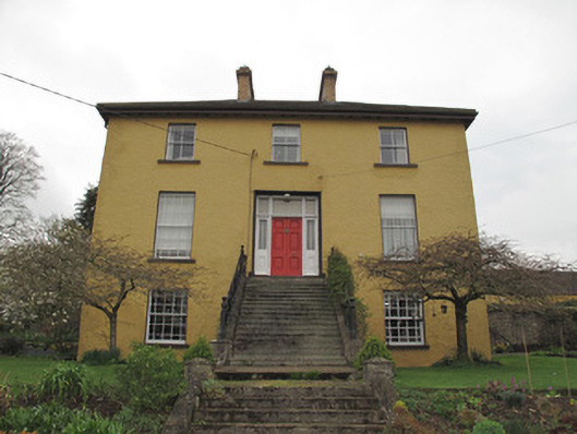Foto perwakilan Legacurry House, Tirnaneill, pada rekaman NIAH 41400624.