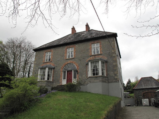Foto perwakilan Farmeehul House, Monaghan, pada rekaman NIAH 41400957.