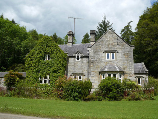 Foto perwakilan Lough Fea House, DOOHATTY, pada rekaman NIAH 41403136.