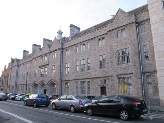 Foto perwakilan Pearse Street Garda Station, Dublin 2, pada rekaman NIAH 50020309.