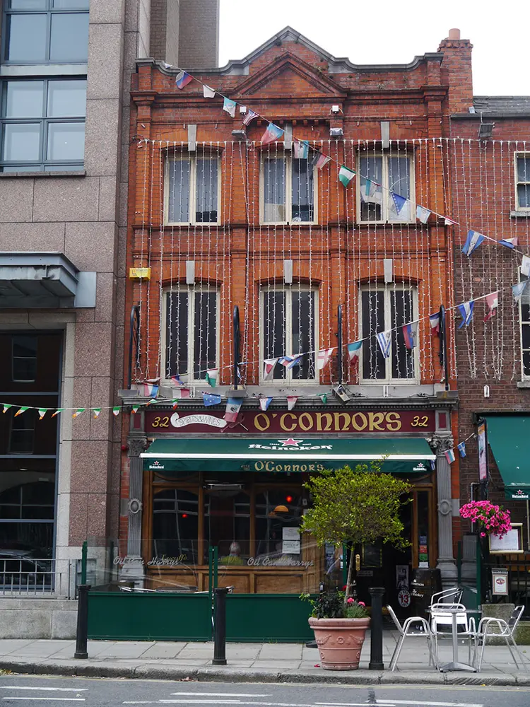 Foto perwakilan O'Connor's, Dublin 2, pada rekaman NIAH 50100534.