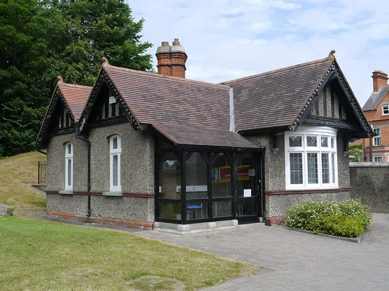 Foto perwakilan St. Patrick's College, Dublin 9, pada rekaman NIAH 50130156.
