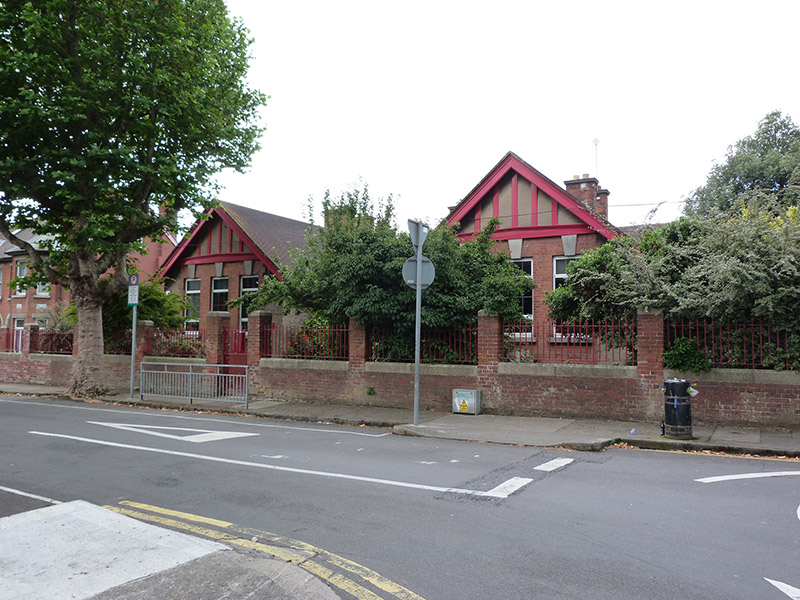 Foto perwakilan Lindsay Road National School, Dublin 9, pada rekaman NIAH 50130191.