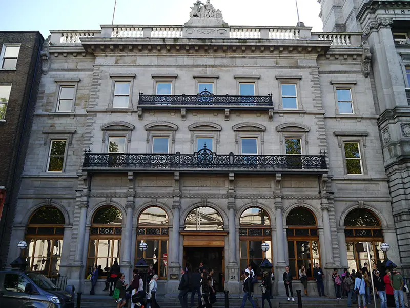 Foto perwakilan bank/financial institution, 34, College Green · NIAH 50910179, Dublin 2, pada rekaman NIAH 50910179.
