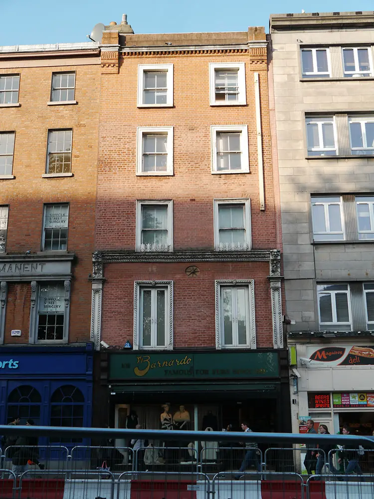 Foto perwakilan shop/retail outlet, 108, Grafton Street · NIAH 50910193, Dublin 2, pada rekaman NIAH 50910193.
