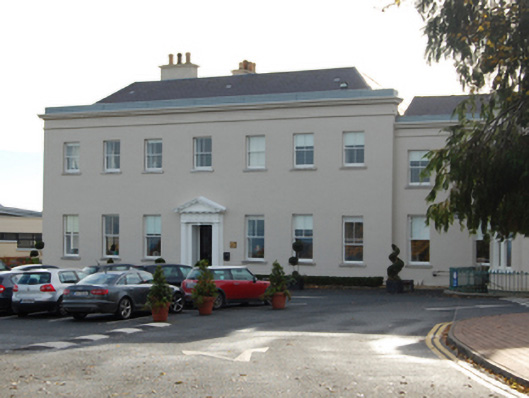 Foto perwakilan Thornhill, Old Connaught, pada rekaman NIAH 60280001.